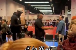 Wnba入场穿搭欣赏 ，你觉得谁是你心中的穿搭MVP🏀